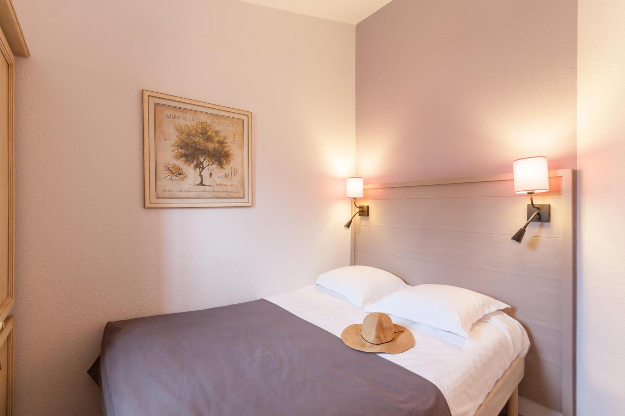 Residence Pierre & Vacances La Pinede Єр Екстер'єр фото