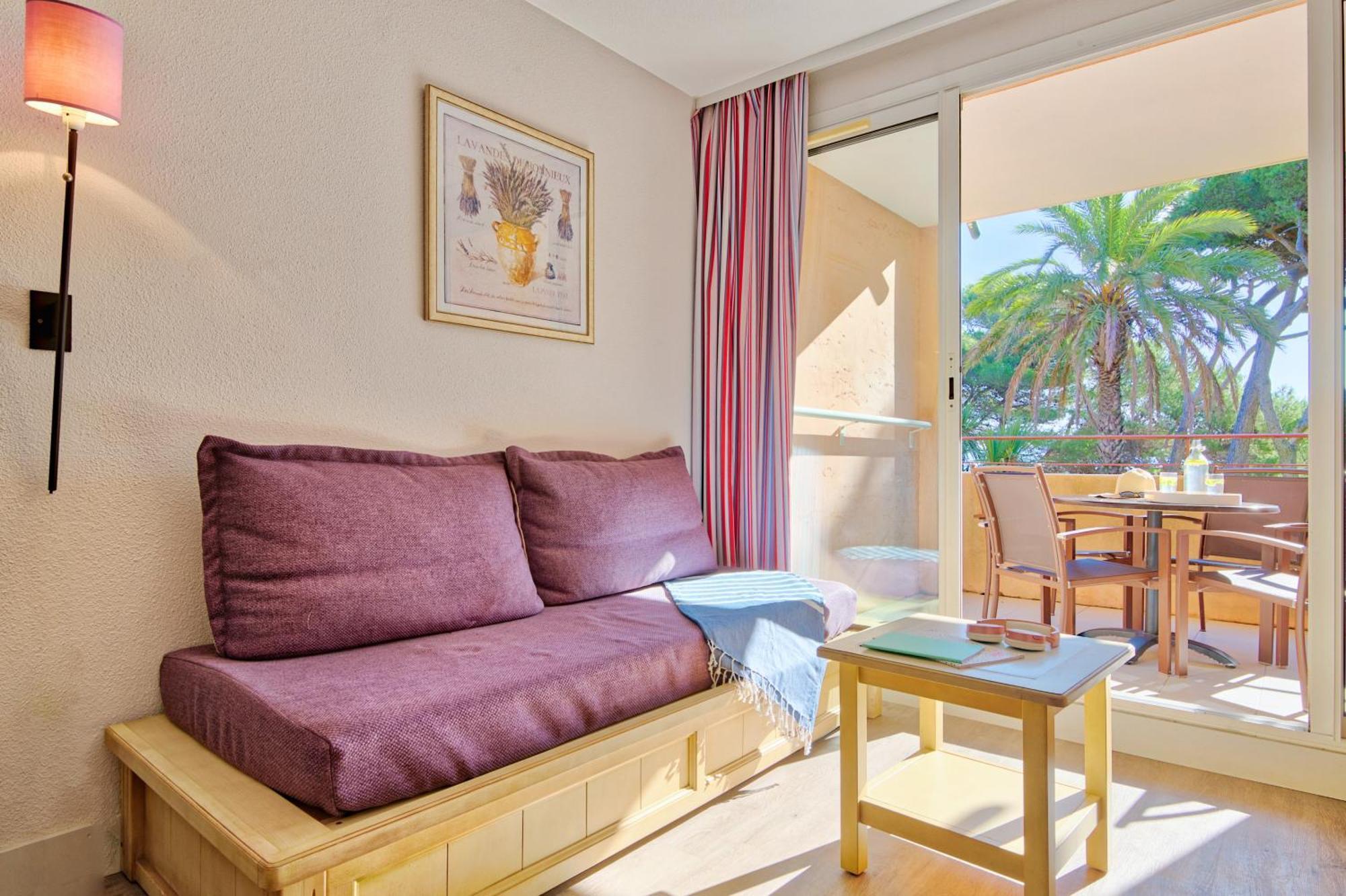 Residence Pierre & Vacances La Pinede Єр Екстер'єр фото