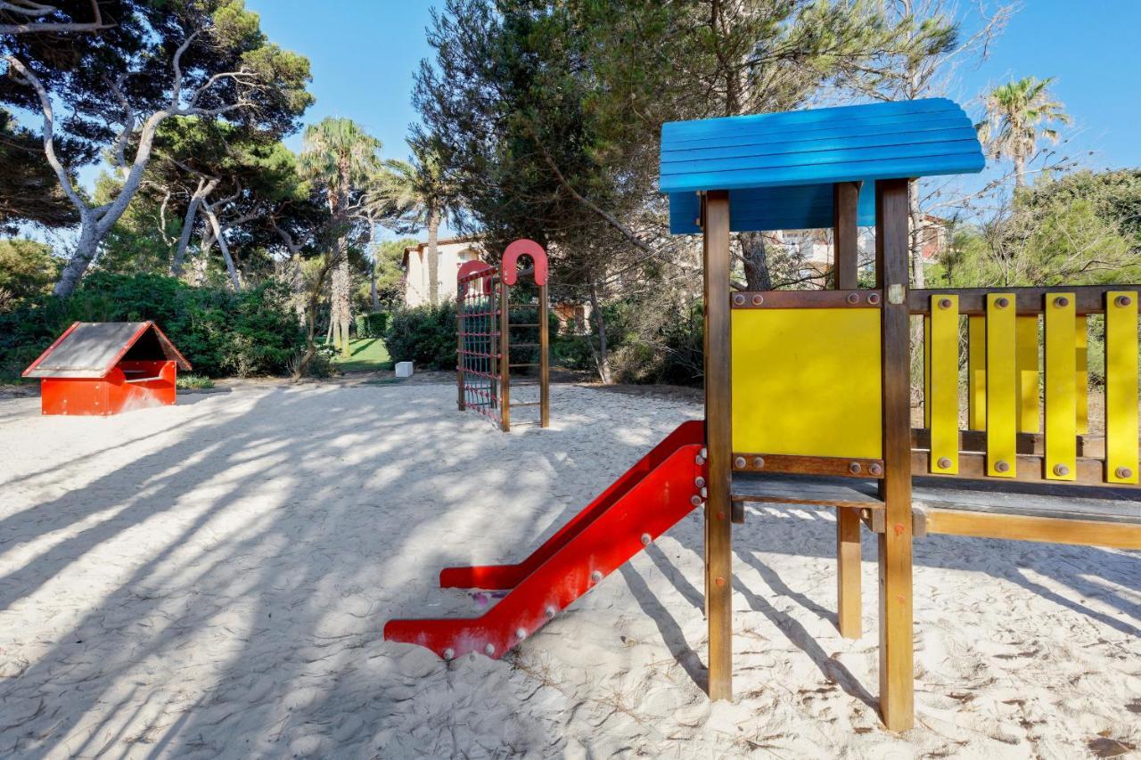 Residence Pierre & Vacances La Pinede Єр Екстер'єр фото