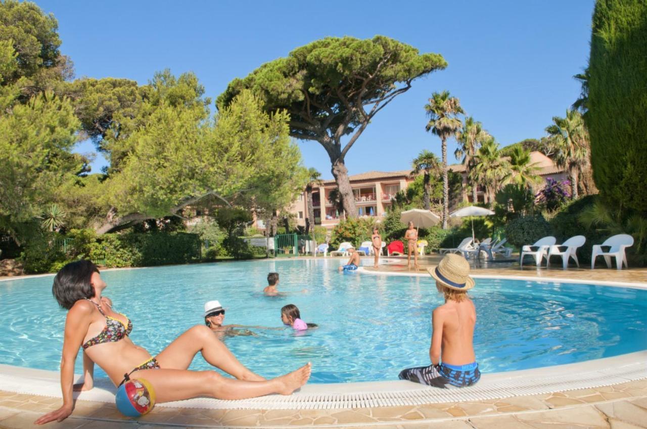 Residence Pierre & Vacances La Pinede Єр Екстер'єр фото