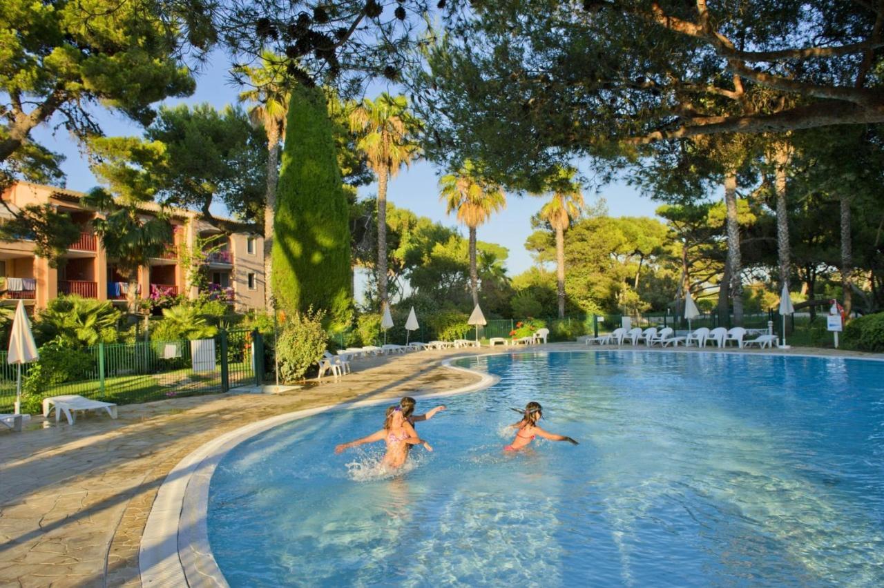 Residence Pierre & Vacances La Pinede Єр Екстер'єр фото